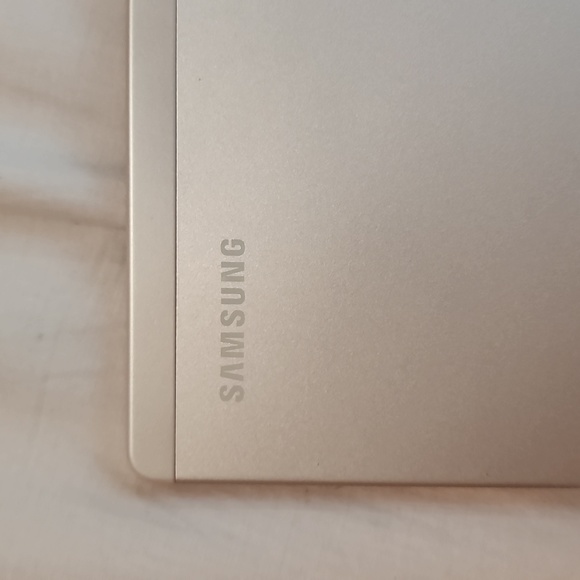 Galaxy Tab A8, 32GB, Pink Gold (Wi-Fi) - Picture 4 of 4